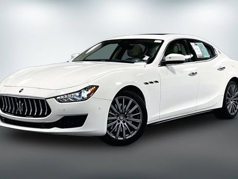 Used 2019 Maserati Ghibli RWD image 3