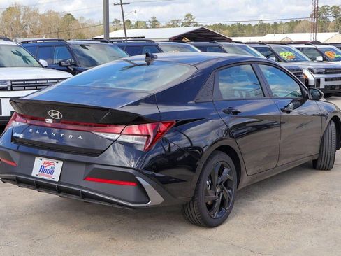 New 2026 Hyundai Elantra Sport image 23