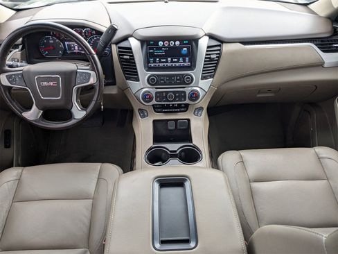 Used 2020 GMC Yukon XL SLT w/ HD Trailering Package image 17