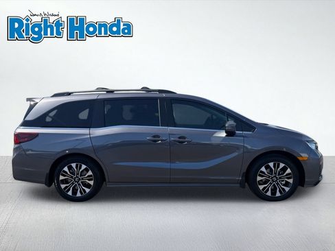 New 2026 Honda Odyssey Elite image 8