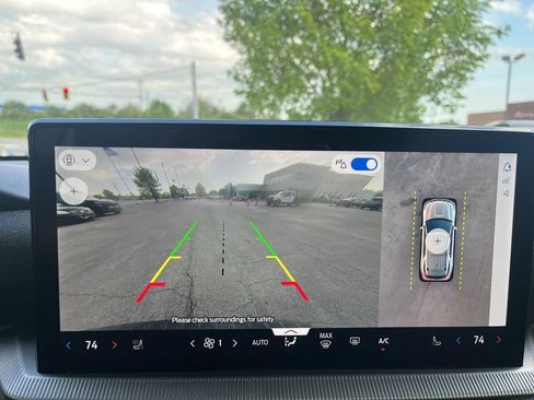 Used 2025 Ford Explorer ST-Line w/ Premium Package image 9