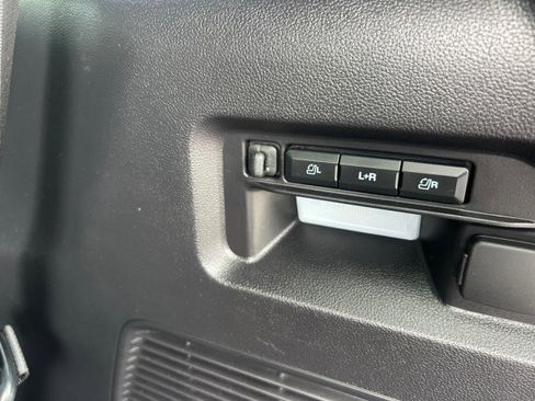 Certified 2022 Ford Explorer Limited w/ Equipment Group 301A image 31