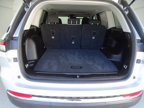 Certified 2023 Jeep Grand Cherokee Laredo X image 20