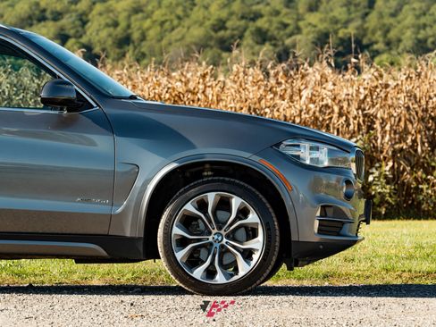 Used 2015 BMW X5 xDrive35d image 10