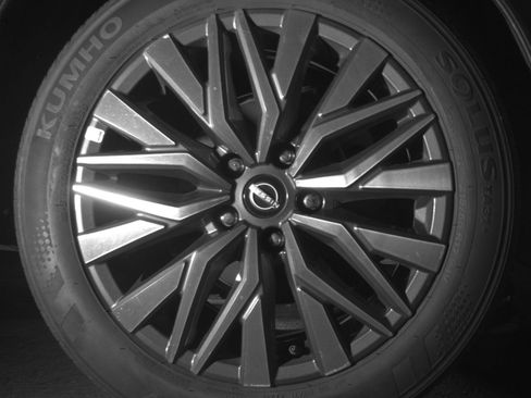 Used 2025 Nissan Altima 2.5 SV FWD image 17