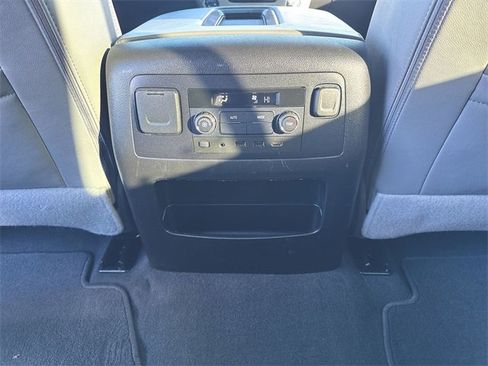 Used 2020 Chevrolet Tahoe LT image 21