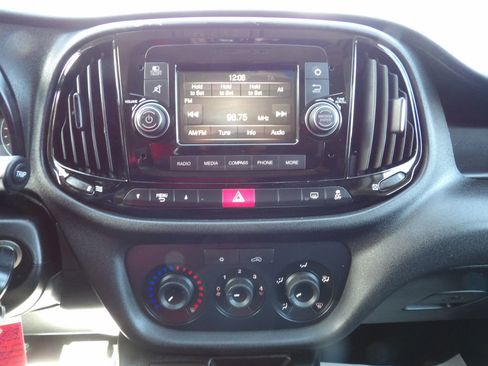 Used 2019 RAM ProMaster City Tradesman SLT image 22