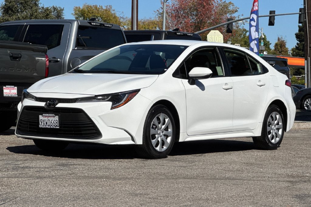 Certified 2026 Toyota Corolla LE FWD image 7