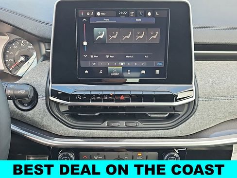 New 2026 Jeep Compass Latitude image 18