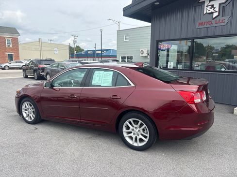 Used 2015 Chevrolet Malibu LT w/ Power Convenience Package FWD image 2
