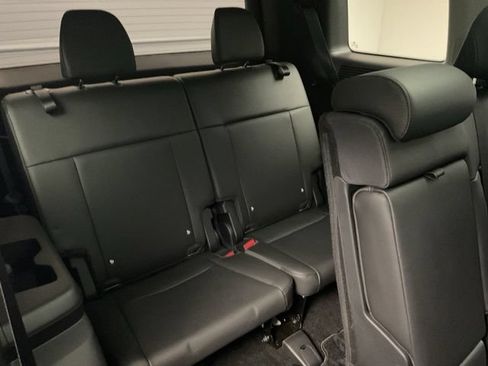 Used 2024 Hyundai Santa Fe Limited AWD/4WD image 32