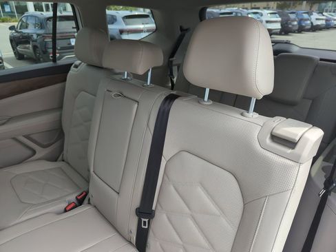 New 2026 Volkswagen Atlas SE image 25