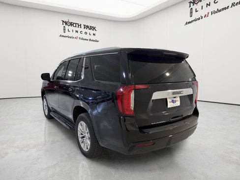 Used 2024 GMC Yukon SLE w/ Gmc Pro Safety Plus Package RWD image 3