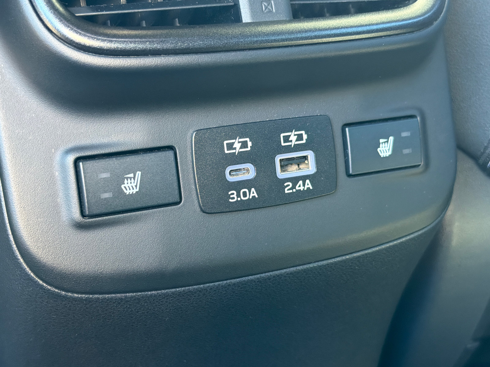 Used 2025 Subaru Outback Wilderness AWD/4WD image 27
