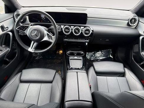 Used 2025 Mercedes-Benz CLA 250 image 10
