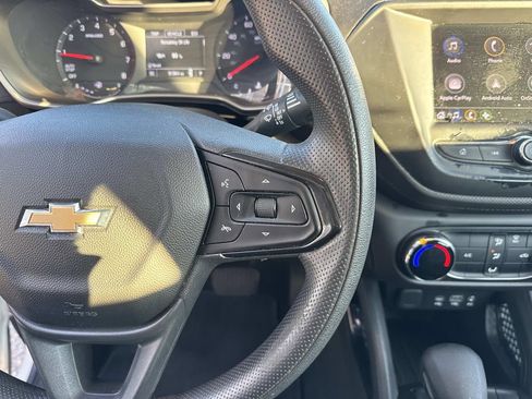 Used 2023 Chevrolet TrailBlazer LS image 24