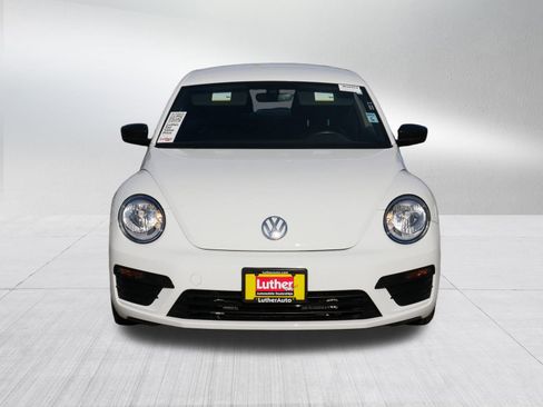 Used 2017 Volkswagen Beetle 1.8T S image 2