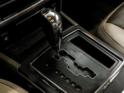 Used 2008 Chrysler 300 Touring image 31