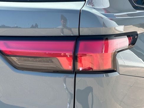 New 2026 Toyota Sequoia Platinum w/ Tow Technology Package AWD/4WD image 32