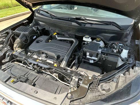 Used 2023 GMC Terrain SLT image 24