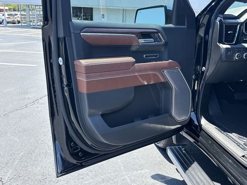 Used 2023 GMC Sierra 1500 Denali Ultimate AWD/4WD image 10