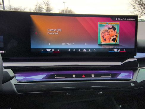 Used 2025 BMW i5 M60 w/ Premium Package image 29