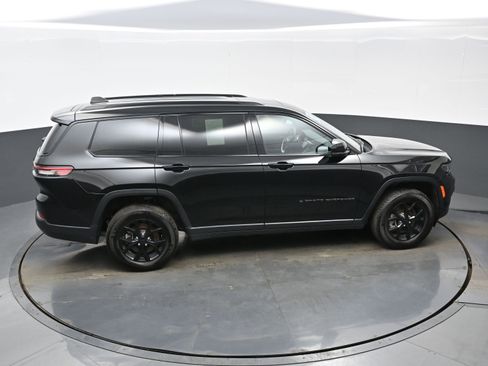 Used 2024 Jeep Grand Cherokee L Altitude image 38