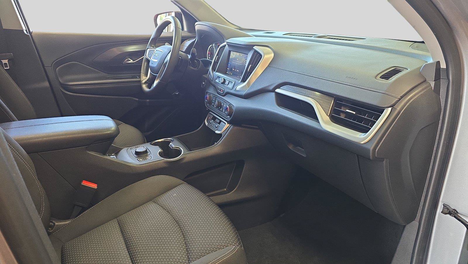Used 2024 GMC Terrain SLE w/ Driver Convenience Package AWD/4WD image 16
