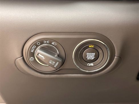 Used 2024 Maserati Levante Modena Ultima image 38