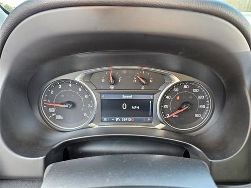 Used 2024 GMC Terrain SLT image 29