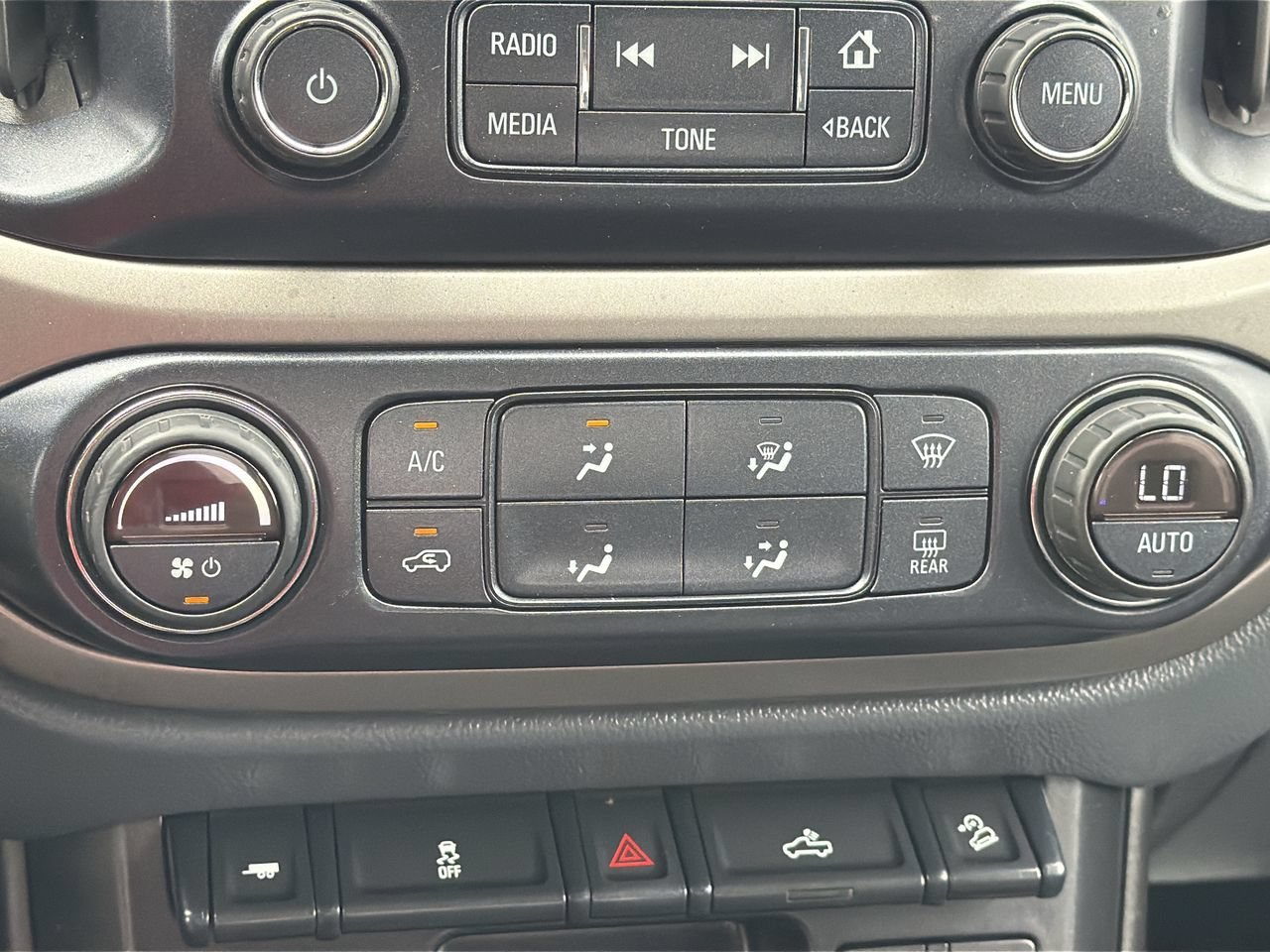 Used 2016 Chevrolet Colorado Z71 AWD/4WD image 22