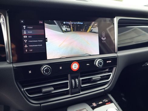 New 2026 Porsche Macan AWD/4WD image 19