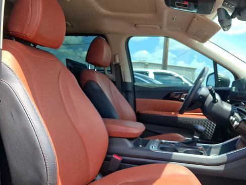 Used 2025 Kia Carnival SX Prestige FWD image 13