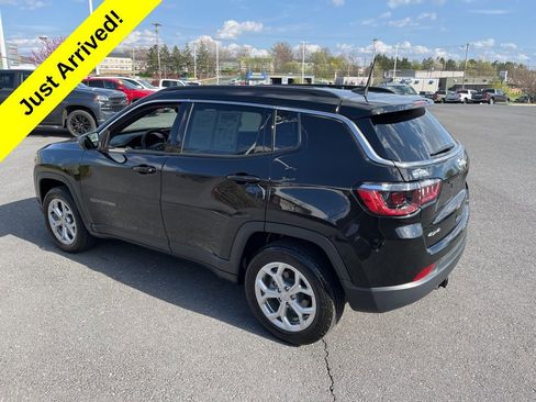 Used 2024 Jeep Compass Latitude image 7