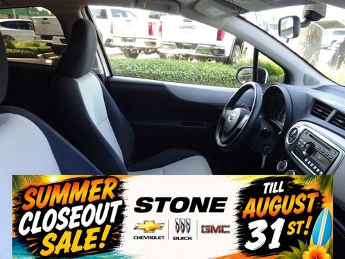 Used 2013 Toyota Yaris L FWD image 15