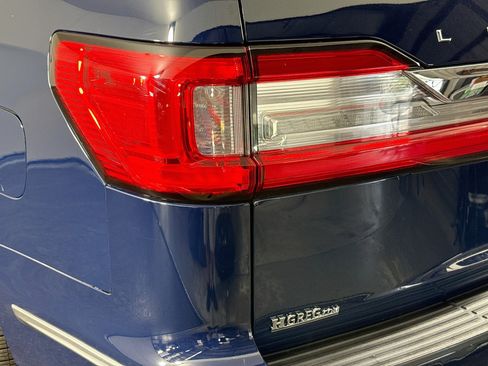 Used 2020 Lincoln Navigator L Reserve RWD image 36