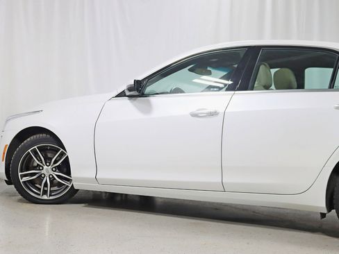 Used 2018 Cadillac CTS Luxury image 11
