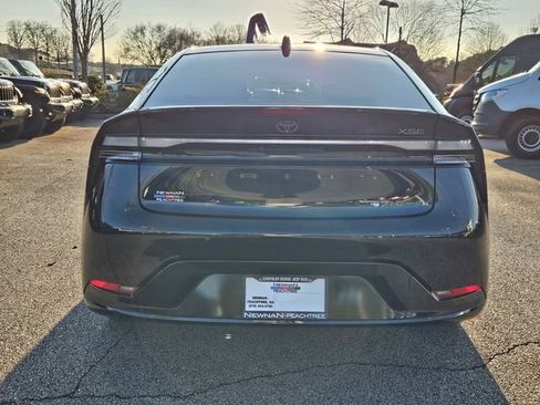 Used 2024 Toyota Prius Prime XSE Premium image 5