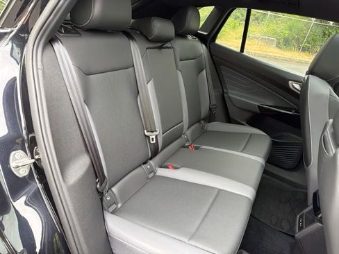 Used 2023 Volkswagen ID.4 Pro S RWD image 15