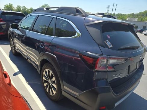 Used 2023 Subaru Outback Limited AWD/4WD image 12