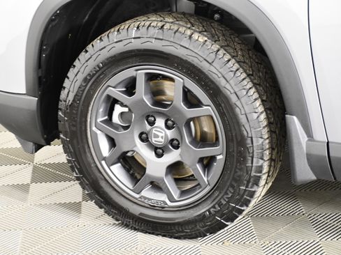 Used 2025 Honda Pilot TrailSport image 55