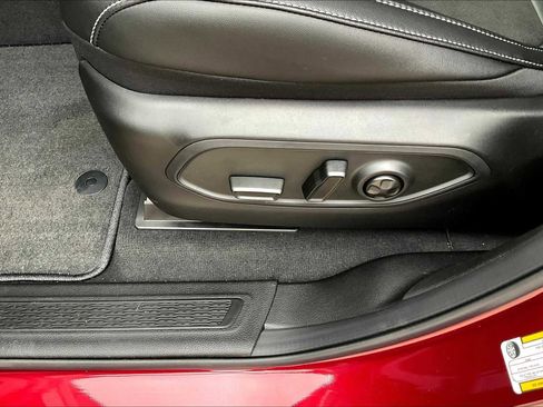 New 2025 Jeep Grand Cherokee Laredo image 16