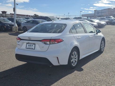 Used 2024 Toyota Corolla LE image 5