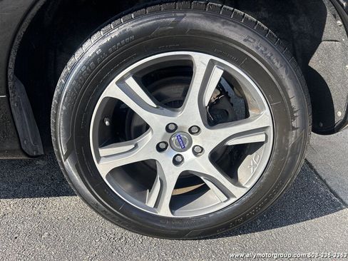 Used 2015 Volvo XC60 T6 image 11