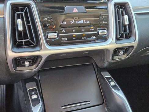 Used 2022 Kia Sorento S AWD/4WD image 23