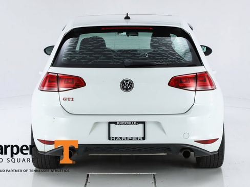 Used 2017 Volkswagen GTI SE FWD image 46
