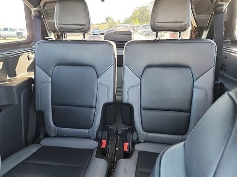 Used 2023 Ford Bronco Black Diamond AWD/4WD image 31