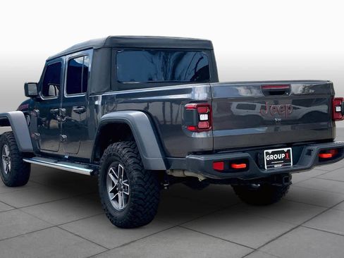 Used 2025 Jeep Gladiator Mojave AWD/4WD image 12
