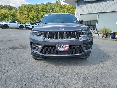 New 2025 Jeep Grand Cherokee 4WD