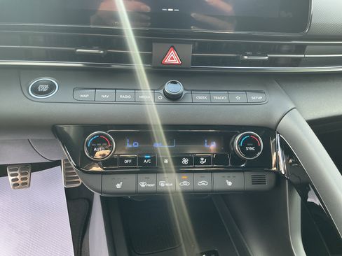 New 2025 Hyundai Elantra N image 24